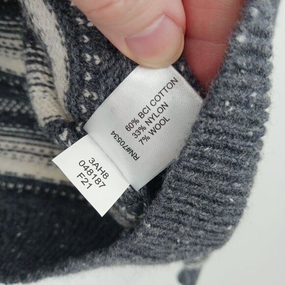 Orvis Gray Turtleneck Sweater With Border Stitch Detail Large NWT - Picture 6 of 9